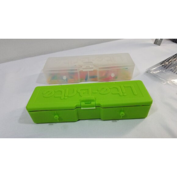 Hasbro Lite Brite 150+ Replacement Pegs With Clear & Green Travel Cases Storage - Picture 9 of 14